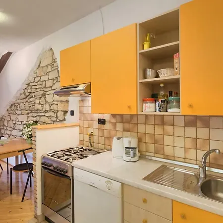 Apartment App With Arena Amphitheatre Arena Nearby