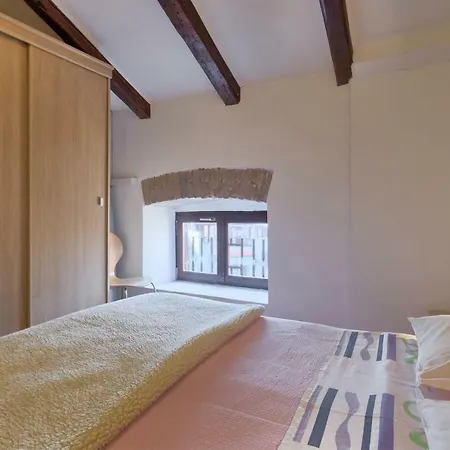 App With Arena Amphitheatre Arena Nearby Apartment *